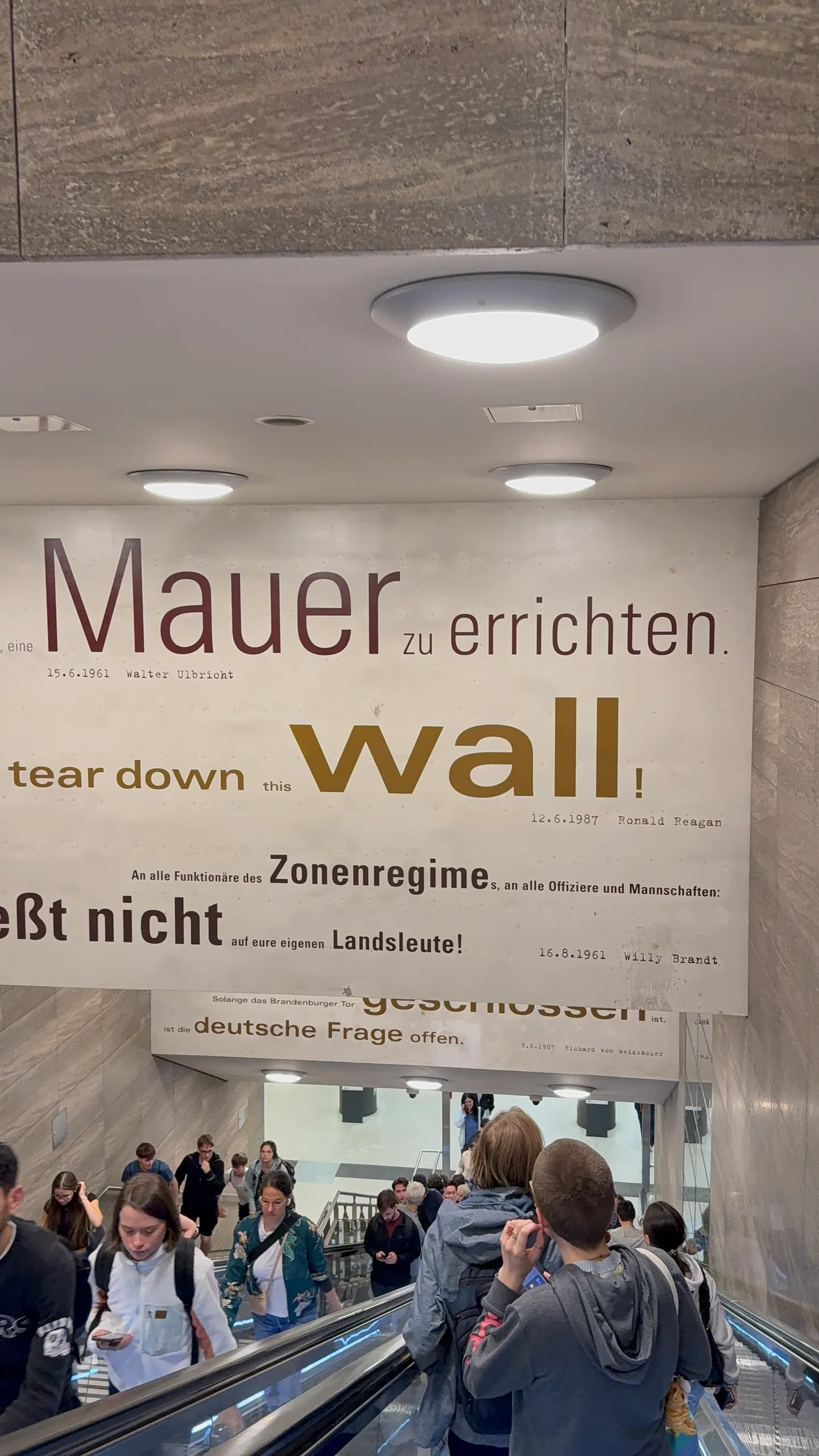 Quotations in Brandenburger Tor station